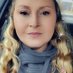 Meet your Posher, Carrie